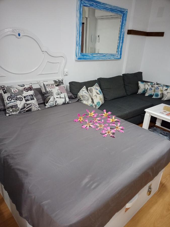 Sweet Home Benalmadena, Estudio Con Vistas Al Mar Y Excelente Conexion Wifi, Para No Fumadores, Con Piscinas, Sea Views, With Swimming Pools, Completely Renovated, Ideal For Older People, Bright With Morning Sun, No Smoking Eksteriør bilde