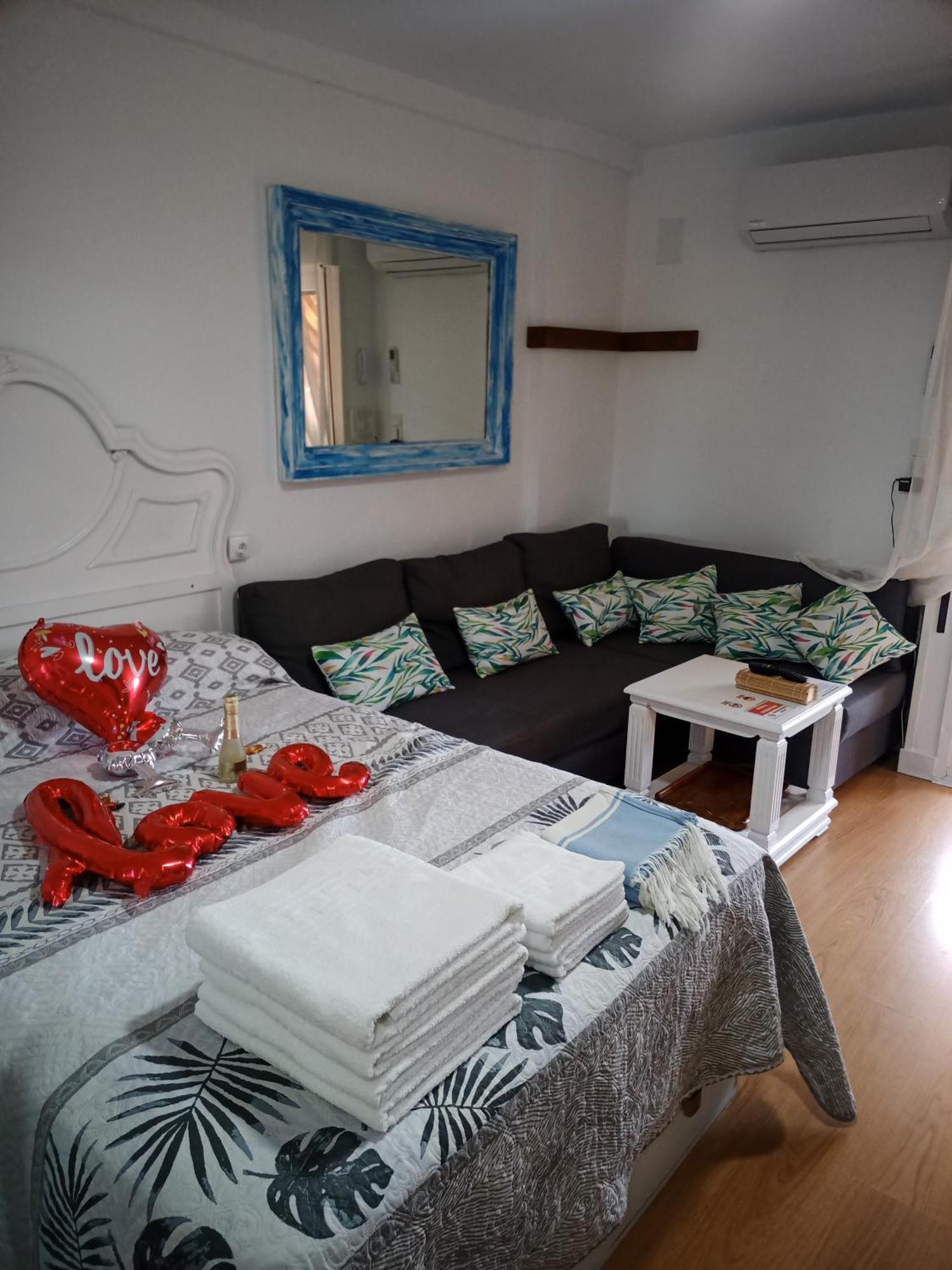 Sweet Home Benalmadena, Estudio Con Vistas Al Mar Y Excelente Conexion Wifi, Para No Fumadores, Con Piscinas, Sea Views, With Swimming Pools, Completely Renovated, Ideal For Older People, Bright With Morning Sun, No Smoking Eksteriør bilde